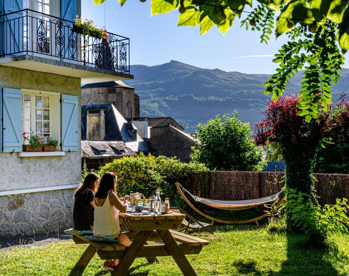 Pyrenees Cycling Lodge Saint-Savin  Zewnętrze zdjęcie