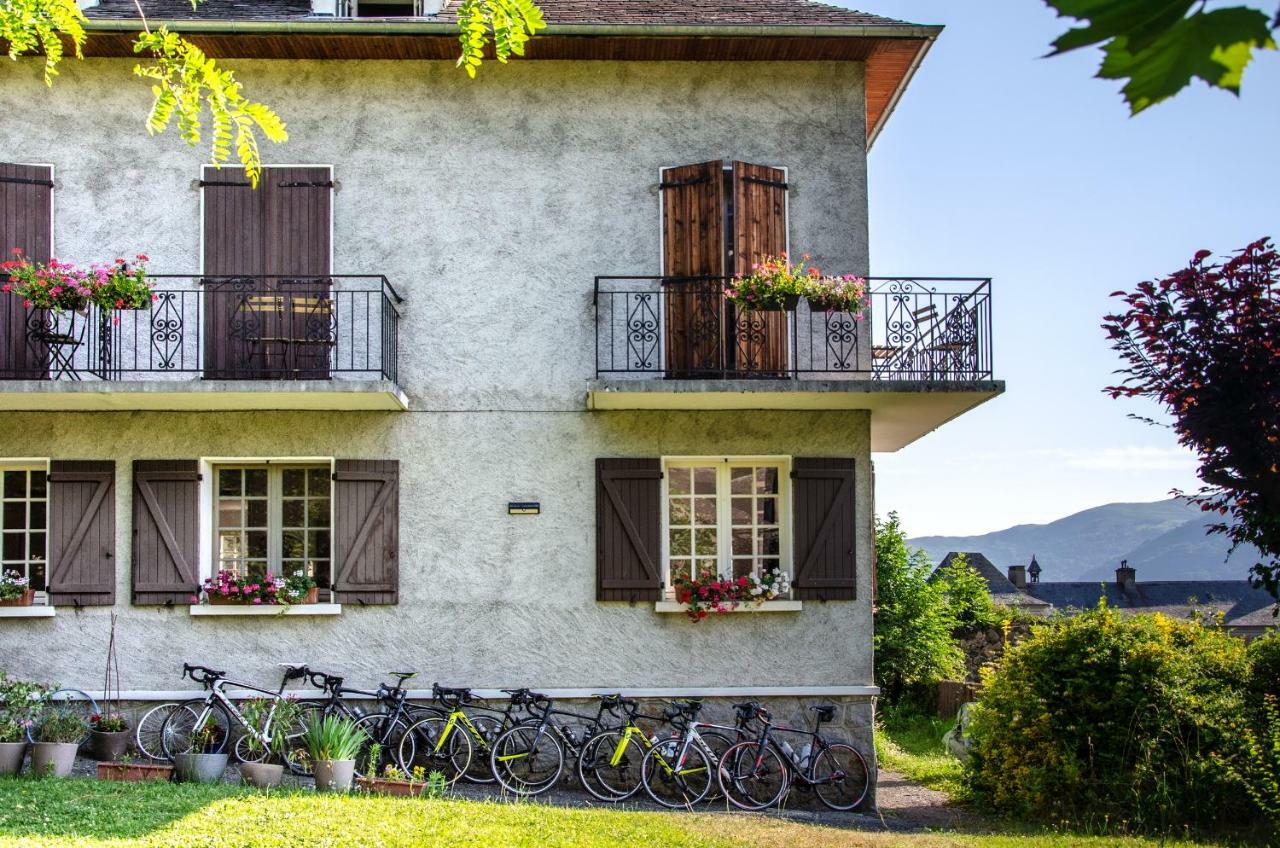 Pyrenees Cycling Lodge Saint-Savin  Zewnętrze zdjęcie